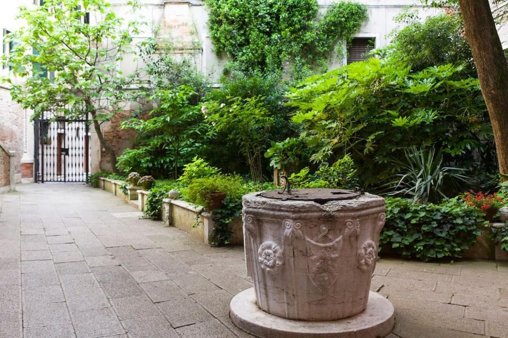 Palazzo Alvera Grand Canal Венеция Екстериор снимка